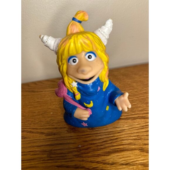 EUREEKA's Castle Figurine Sorceress PIZZA HUT Hand Puppet Toy 1990 - Picture 2 of 3